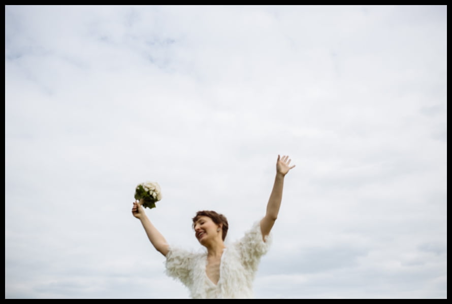 bride, waving, modern, wedding, photography
